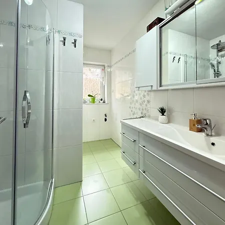 Vila Tin & Koca Tin *