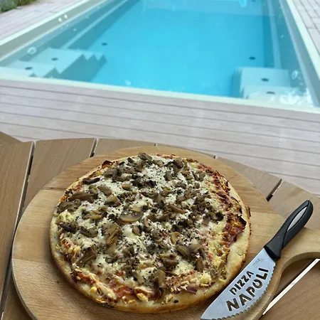 Tin & Koca Tin Vila *