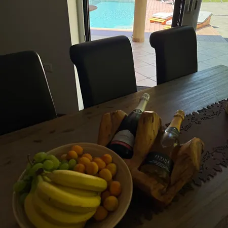 Tin & Koca Tin Vila Prestranek