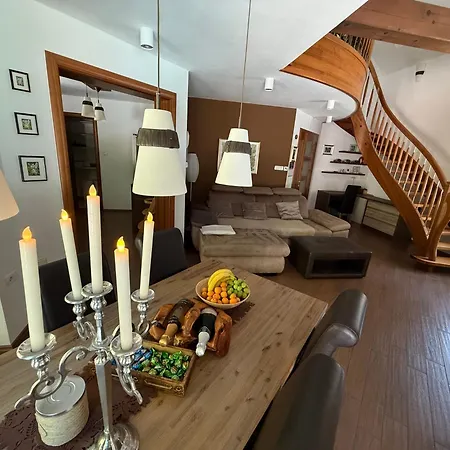 Tin & Koca Tin Вилла Prestranek