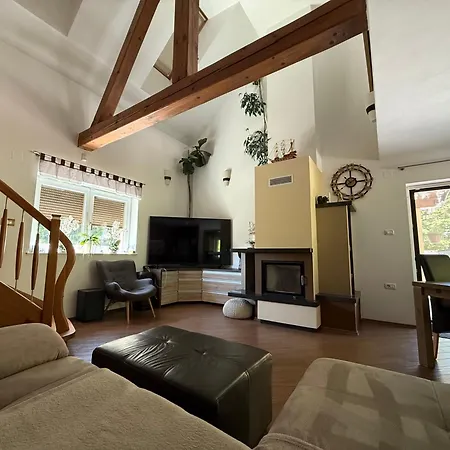 Vila Tin & Koca Tin Prestranek