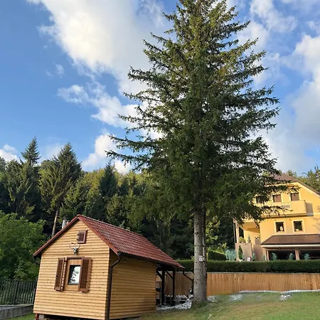 ヴィラ Tin & Koca Tin