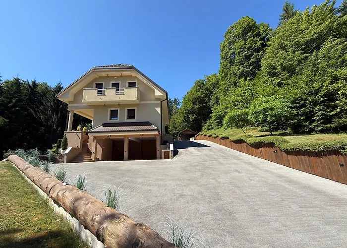 Villa Tin & Koca Tin Prestranek